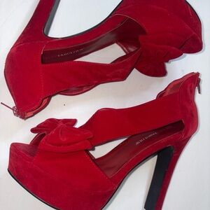 JustFab Elegant Vibrant Red velvet Platform Heels valentine Sz 10